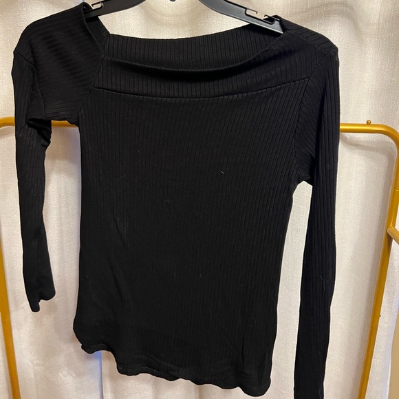 Revolve:Micheal Lauren Black one shoulder, ribbed long sleeve top.  Size Medium - Picture 2 of 3